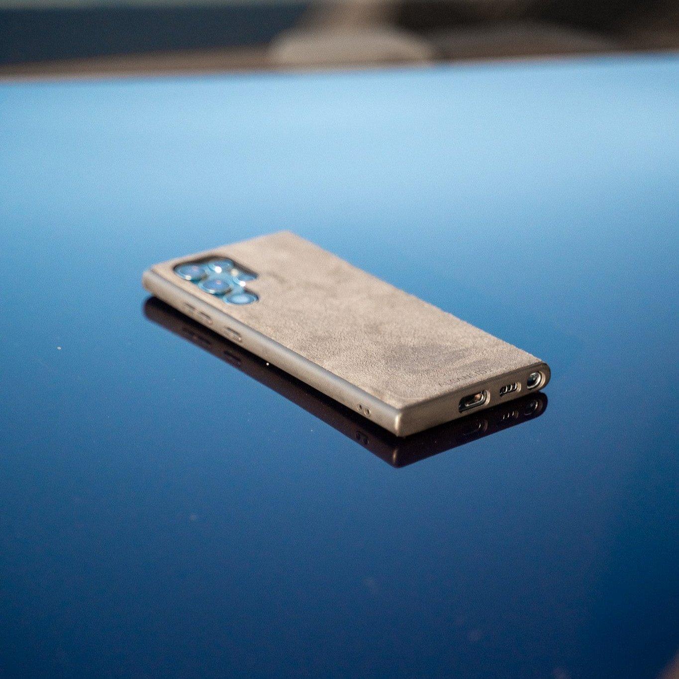 Samsung Galaxy S20 – Alcantara-Rückseite – Space Grau