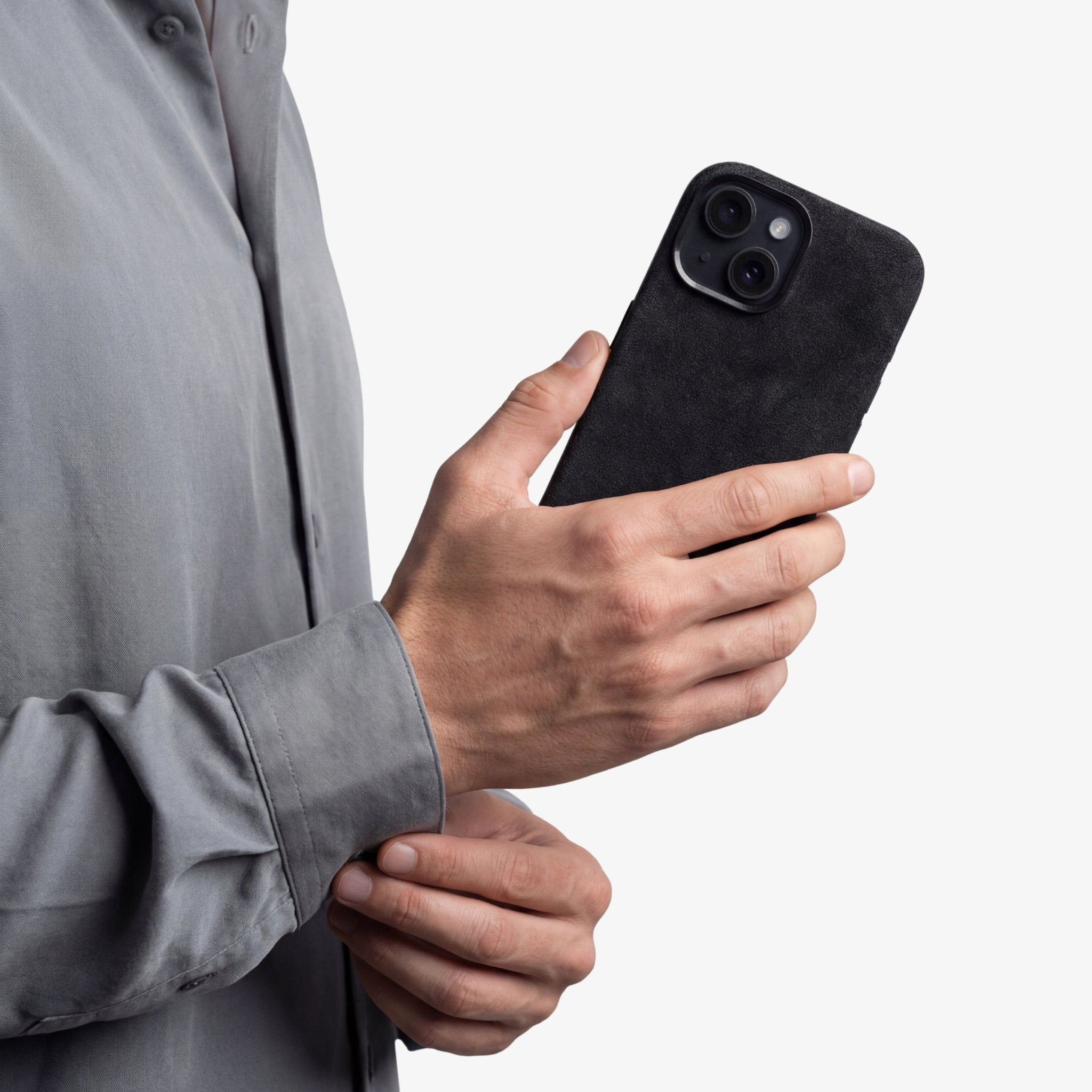 iPhone 15 - Alcantara Case - Deep Black - Alcanside