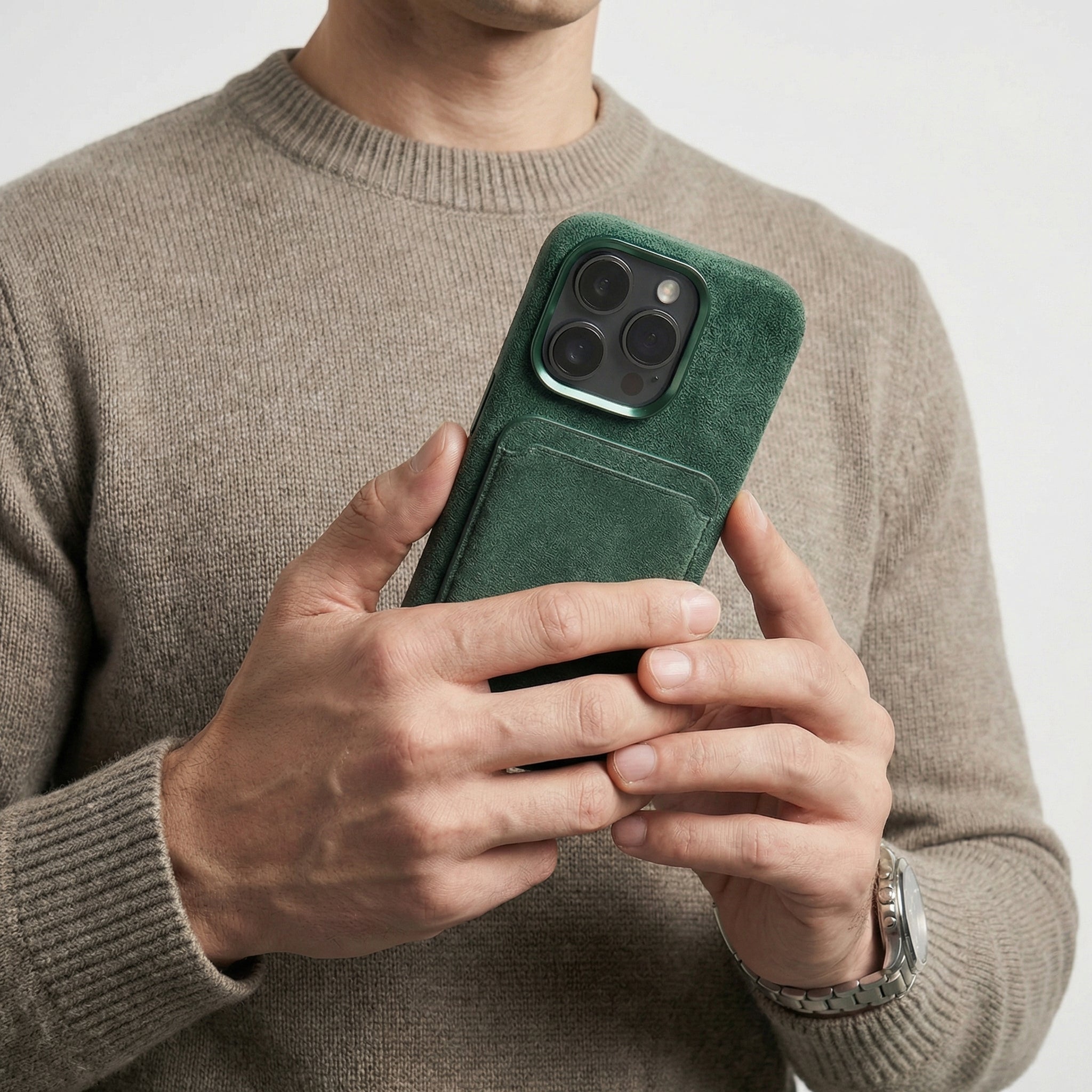 iPhone 16 Pro - Alcantara Case - Midnight Green - Alcanside