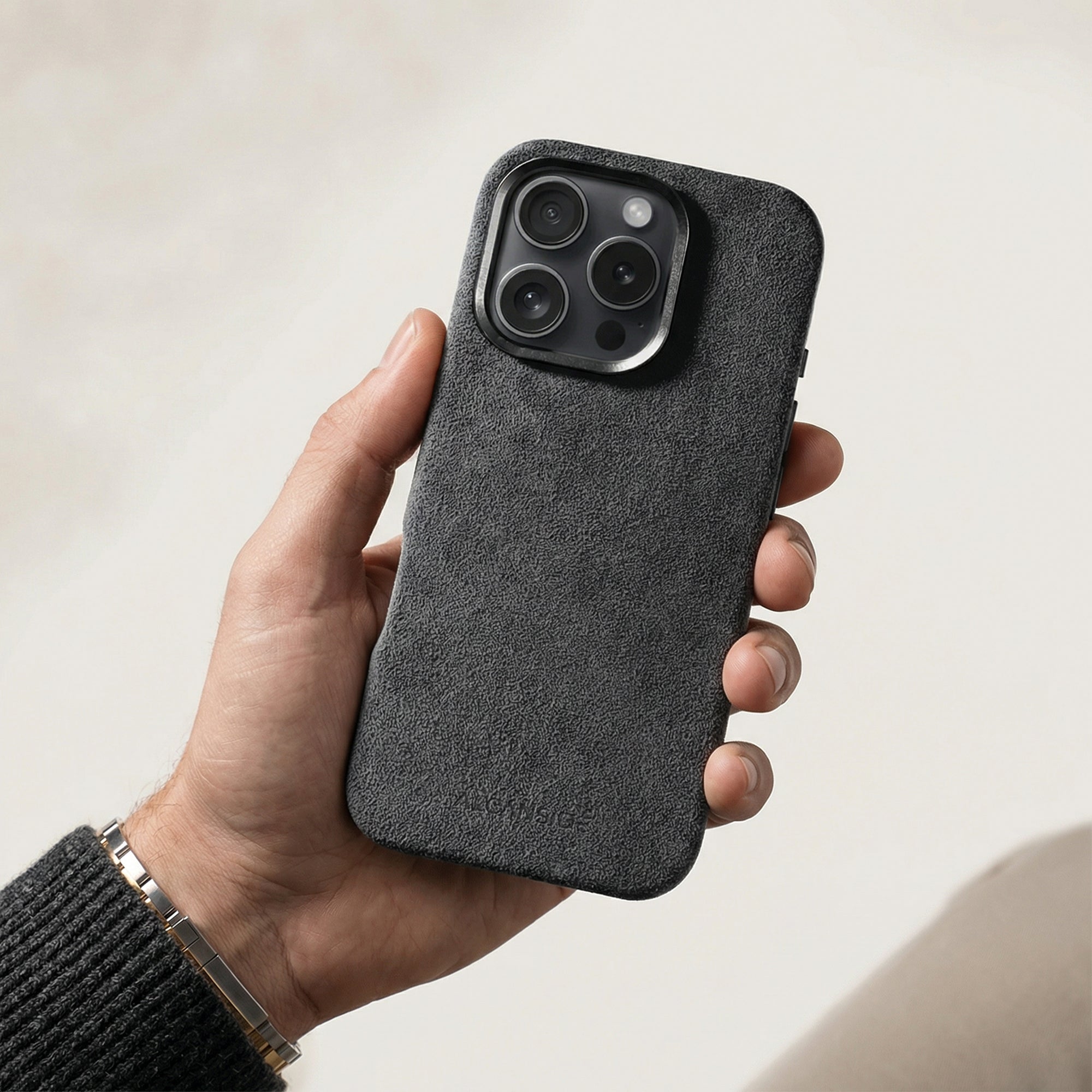 iPhone 16 Pro - Alcantara Case - Space Grey - Alcanside